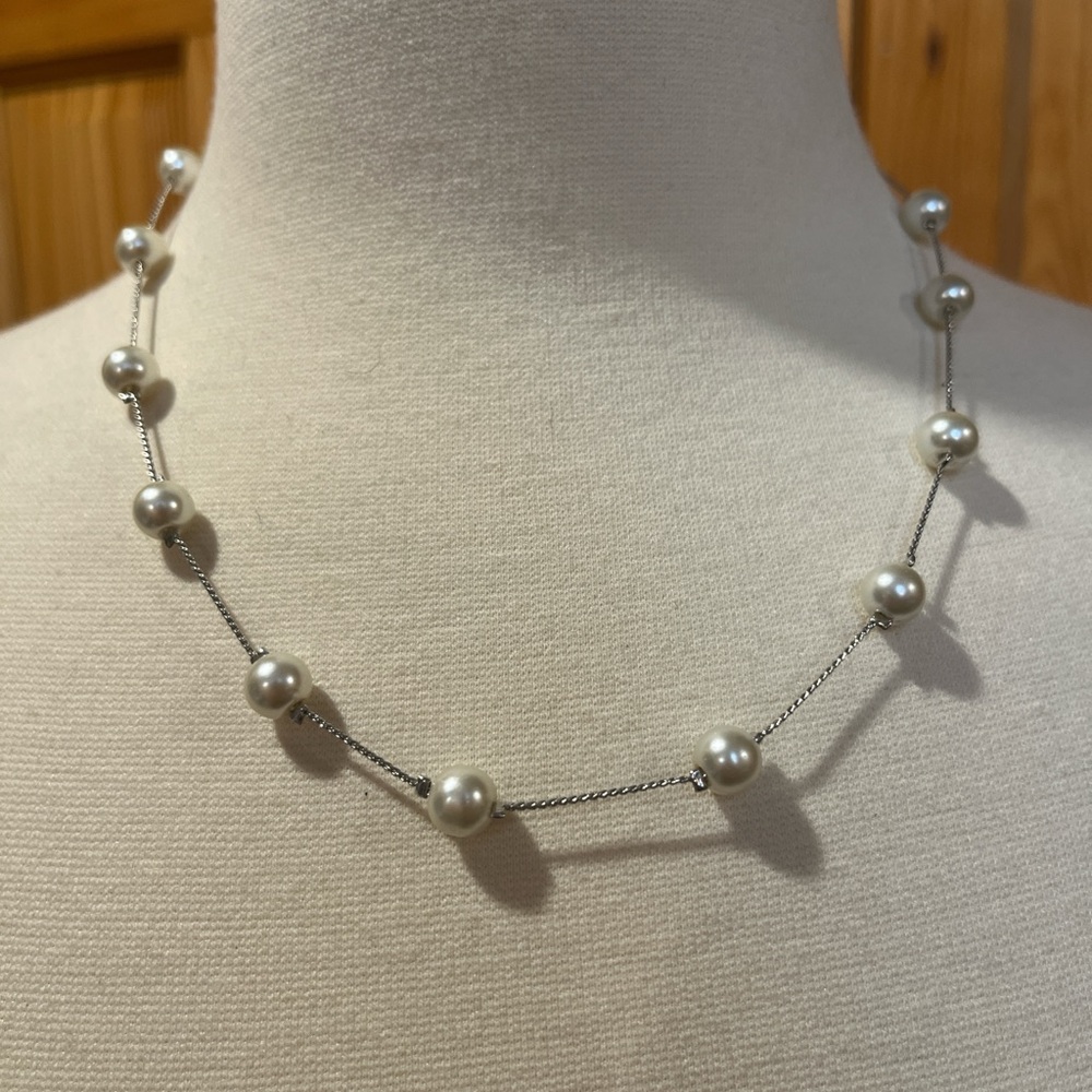 Elegant Silver Pearl Necklace